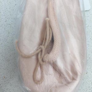PINK Satin pointe ballet FLATS SIZE 7-7.5
